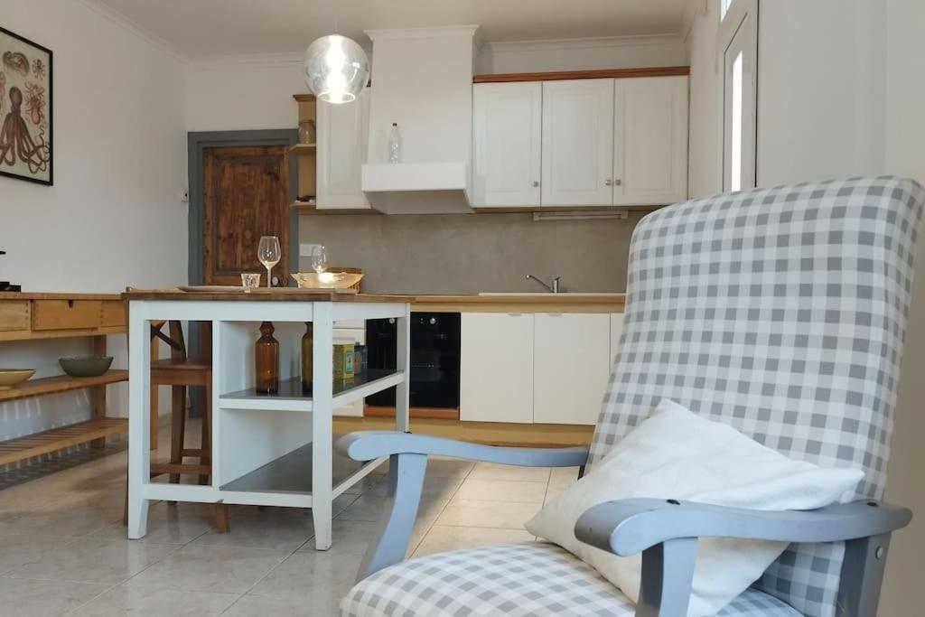 Charmante Maison T2 De Plein Pied Avec Exterieur Calme Aux Arenes Villa Beziers Luaran gambar