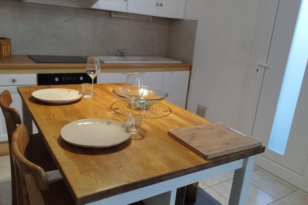 Charmante Maison T2 De Plein Pied Avec Exterieur Calme Aux Arenes Villa Beziers Luaran gambar