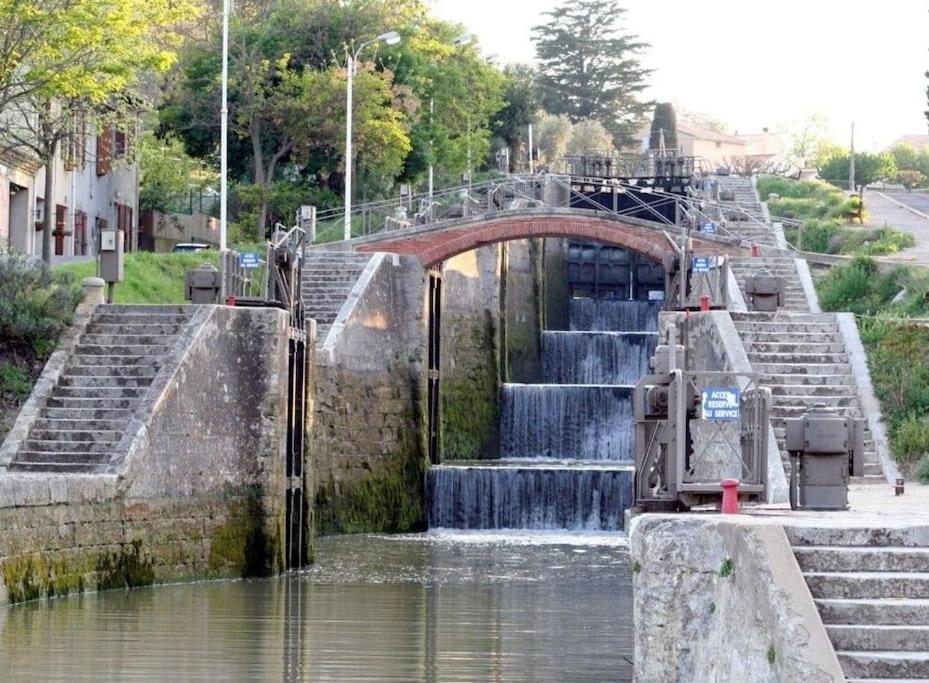 Charmante Maison T2 De Plein Pied Avec Exterieur Calme Aux Arenes Villa Beziers Luaran gambar